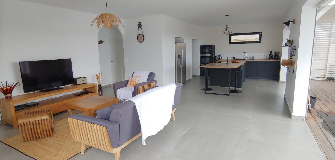 Villa Fleur De Goyave - Tres Bien Ventilee - Vue Degagee Saint-Francois  Buitenkant foto